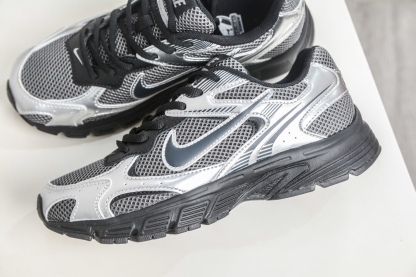 NK Air Zoom Vomero 20 經典復古潮流運動跑鞋 
貨號：HF7069 100
SIZE：36 36.5 37.5 38 38.5 39 40 40.5 41 42 42.5 43 44 45