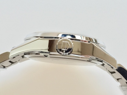 TAG泰格豪雅 卡萊拉系列WAR201A.FC6266 商務休閒款 中英文雙歷腕表 41毫米直徑 搭載2836 自動機械機芯 316L精鋼可配真皮錶帶 原裝折疊扣。