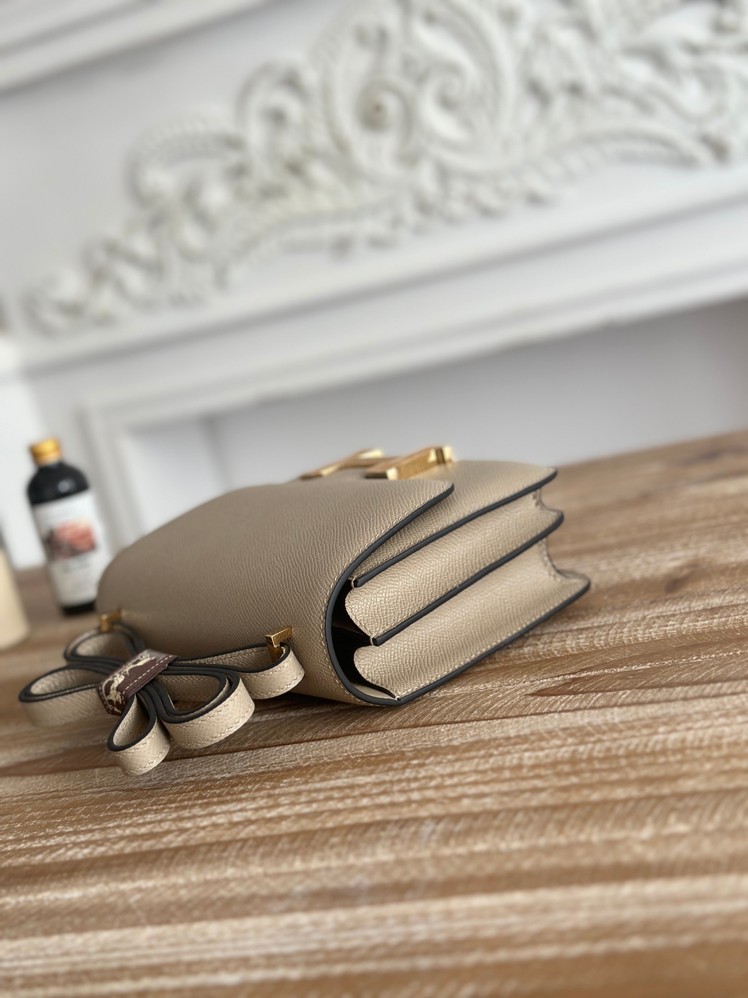 康康  空姐包  
constance  19cm  
epsom掌紋小牛皮  半收工  蠟線縫製