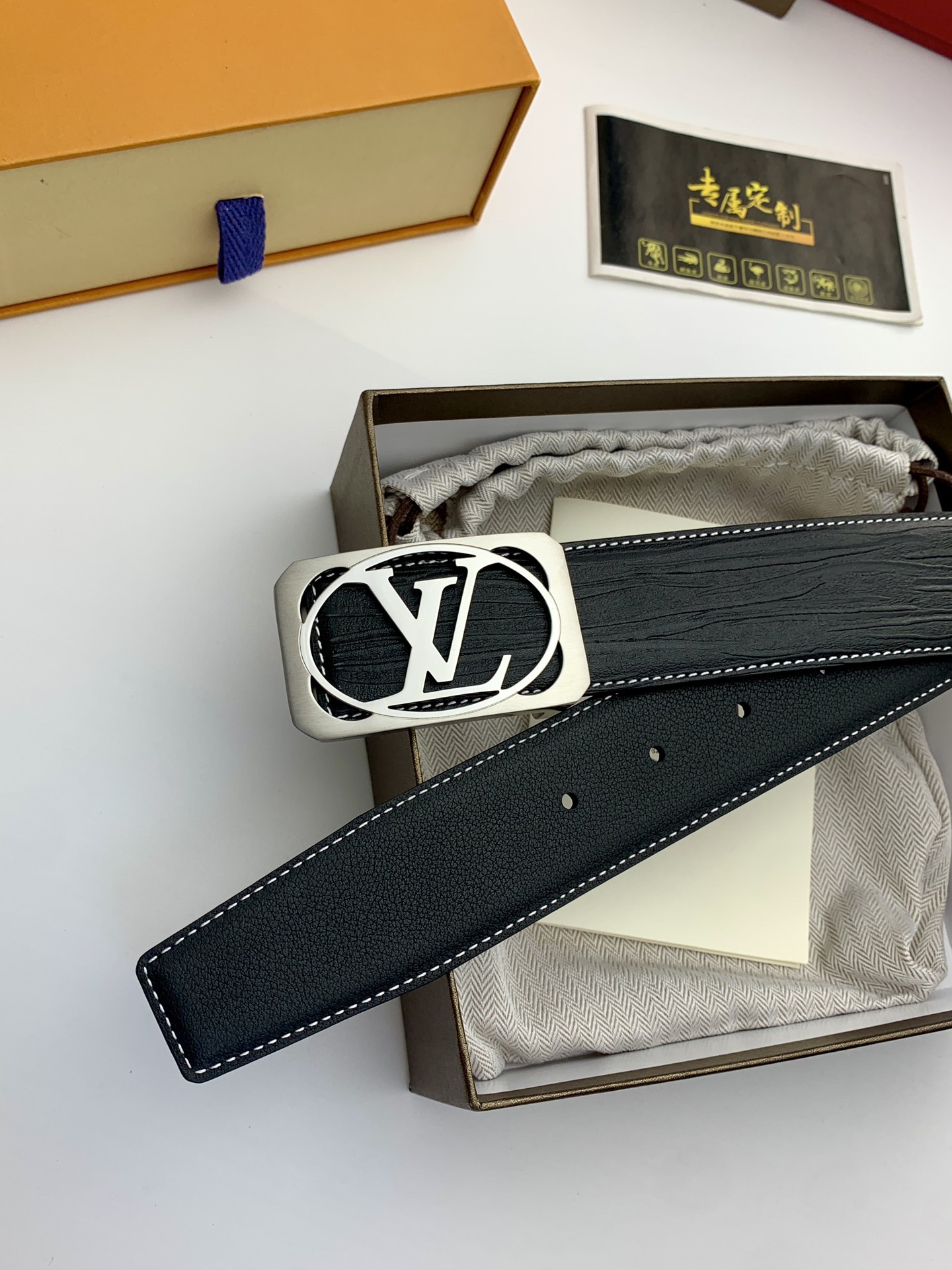 【L家】原單 專櫃新款黑色小牛皮腰帶，寬度3.8cm，內襯小牛皮，搭配專櫃新款鋼扣.工藝精湛、手感柔軟、細膩，高端定制，經典之作.