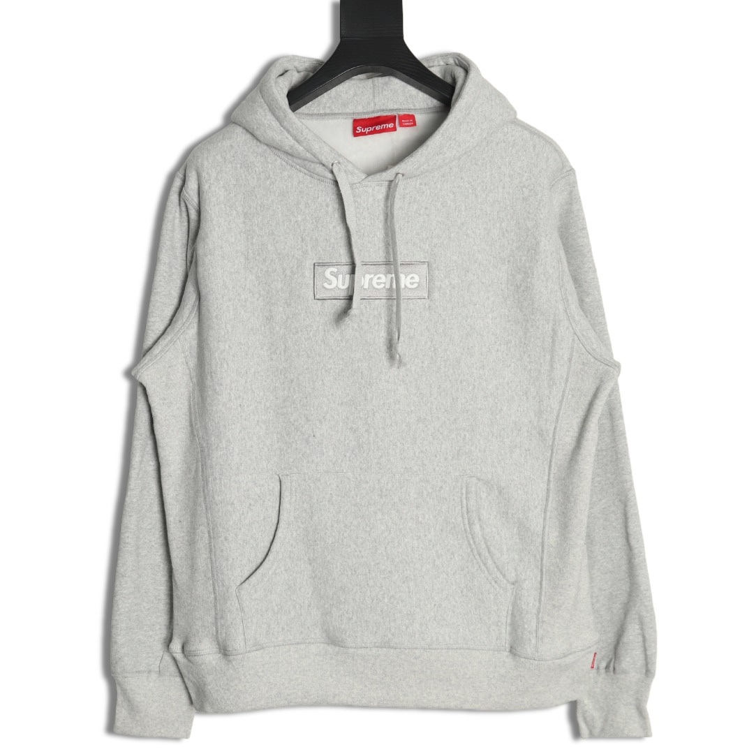 Supreme FW24 WEEK17 Box Logo Hooded Sweatshirt 胸前徽標刺繡logo口袋連帽衛衣帽衫
面料460克 高克重 面布質感強 韌性好 衣服收針處都有打套結（起到加固 久穿不變形 市面普通版本是沒有的哦） 歡迎對比 品質保證
F 尺碼：S M L XL