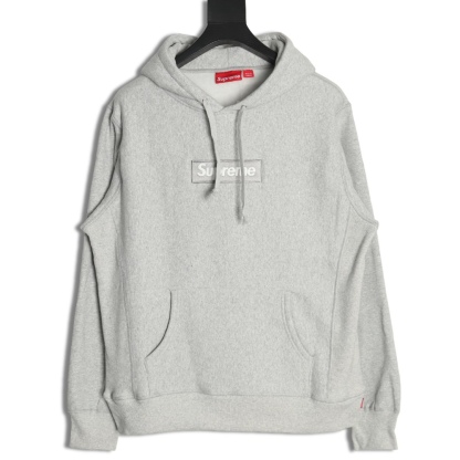 Supreme FW24 WEEK17 Box Logo Hooded Sweatshirt 胸前徽標刺繡logo口袋連帽衛衣帽衫
面料460克 高克重 面布質感強 韌性好 衣服收針處都有打套結（起到加固 久穿不變形 市面普通版本是沒有的哦） 歡迎對比 品質保證
F 尺碼：S M L XL