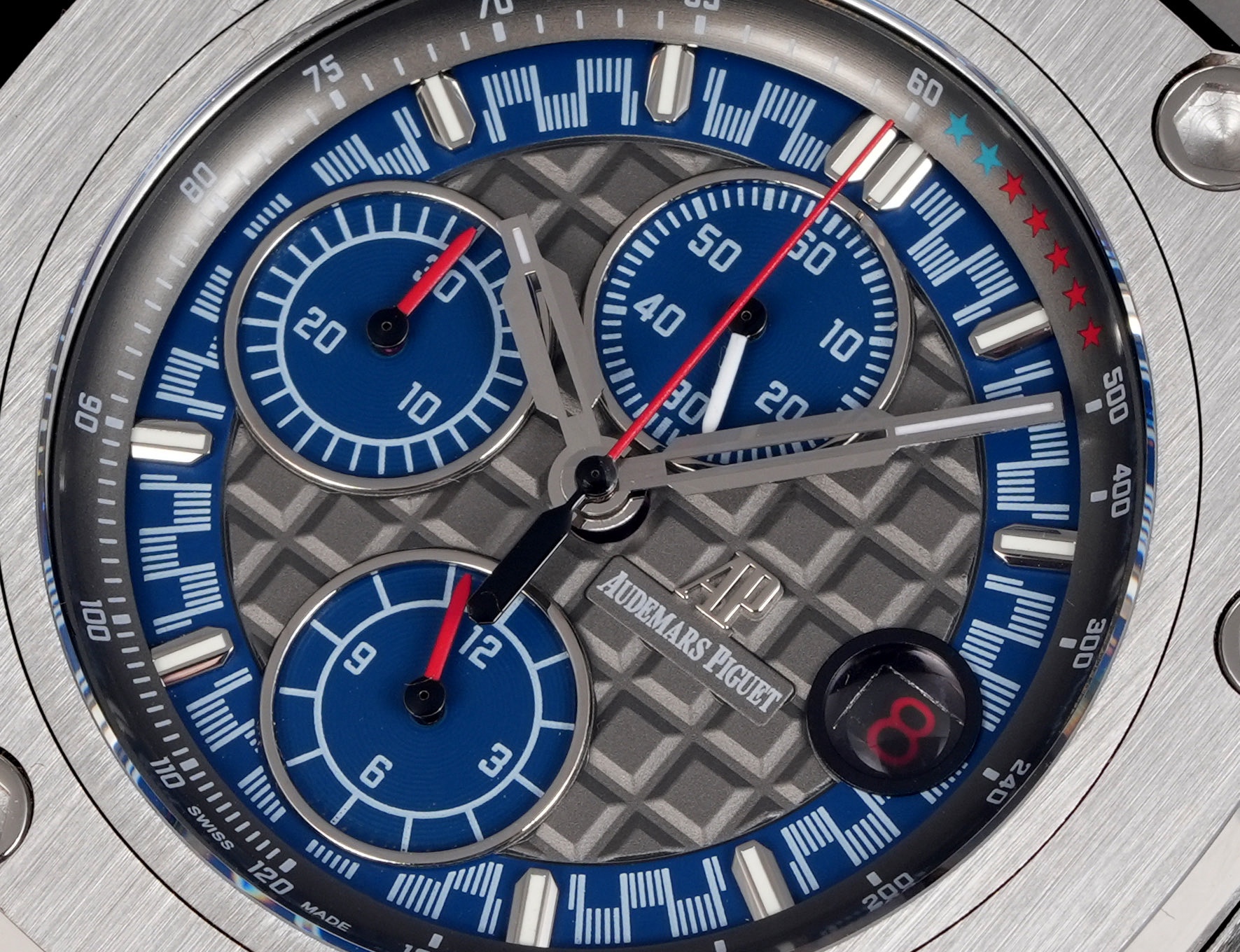 LS .Factory  愛彼  Audemars  Piguet  
邁克爾·舒馬赫皇家橡樹離岸型 26568PM.OO.A021CA.01 全新升級版，杜絕一眼假，橫空出世！
愛彼研制的邁克爾·舒馬赫皇家橡樹離岸型計時腕表採用44毫米的表徑，做到無可挑剔，堪稱天花板級別
