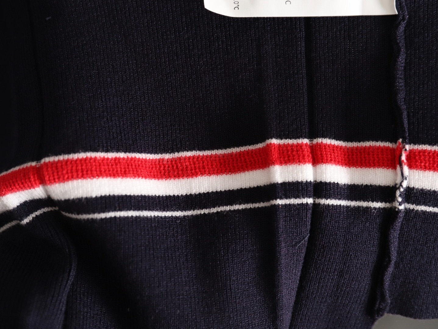 🔝THOM BROWNE TB 彩條V領羊毛針織連衣裙
原版定制面料 輔料 
尺碼：1 2 3