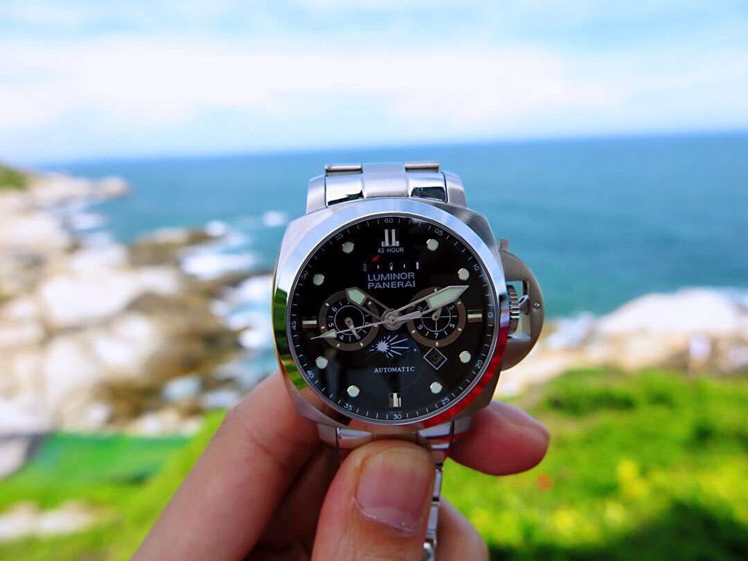 升級版【最高版本】沛納海 動能儲備顯示🌙日月星辰 意大利皇家海軍指定〖專用表〗以精密機械及卓越品質著稱 原裝進口多功能9100全自動機芯 擁有 月份 星期 日期 專用超強夜光 深度潛水功能 結合意大利設計風格和瑞士的專業技術 成為運動 休閒領域中的高檔腕表 品位人士爭相收藏的精品 (尺寸44x12)(一表一卡一專用按健筆)