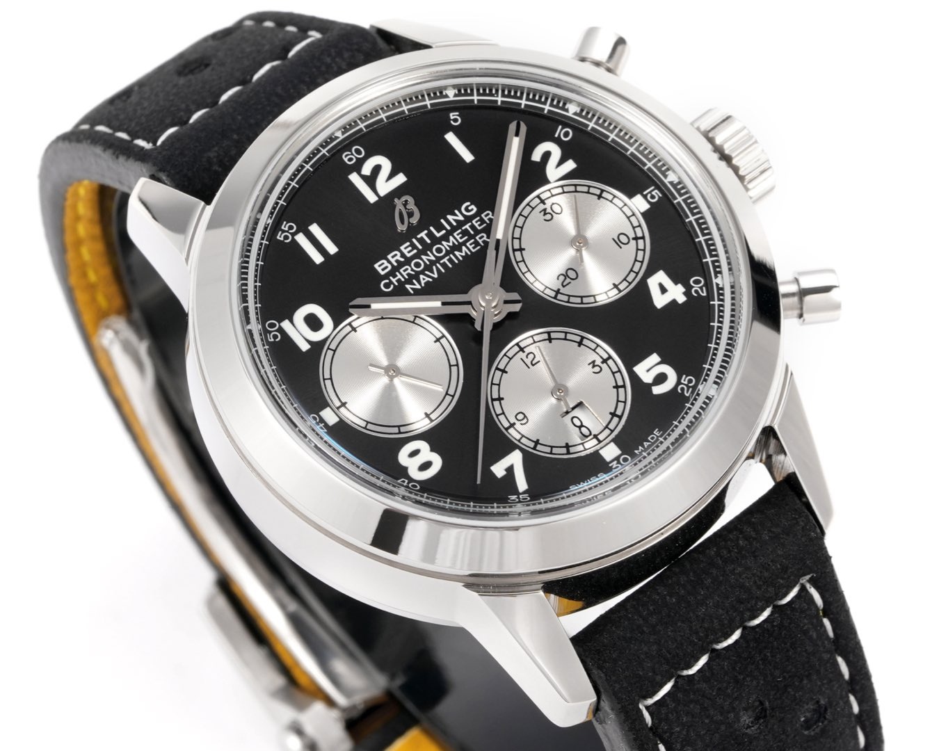 百年靈新品 BN9 越洋系列AB015212.BF26743P.A20BA.1  材質： 316L精鋼直徑： 41毫米厚度： 13.65毫米 表鏡： 鍋蓋弧面藍寶石，雙面防眩處理表底： 旋入式精鋼，透明藍寶石表冠： 非旋入式，雙密封墊機芯：7750機芯 復刻首選 精緻推薦男士多功能機械腕表 ，精心打造超真實實物圖拍攝。