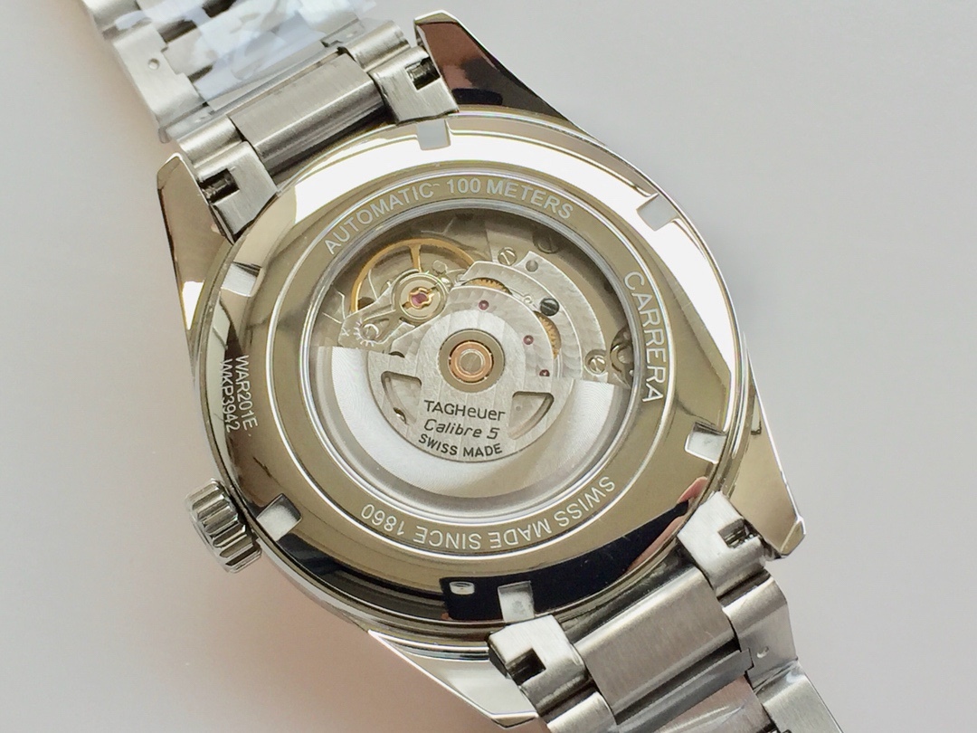 TAG泰格豪雅 卡萊拉系列WAR201A.FC6266 商務休閒款 中英文雙歷腕表 41毫米直徑 搭載2836 自動機械機芯 316L精鋼可配真皮錶帶 原裝折疊扣。TAG泰格豪雅 卡萊拉系列WAR201A.FC6266 商務休閒款 中英文雙歷腕表 41毫米直徑 搭載2836 自動機械機芯 316L精鋼可配真皮錶帶 原裝折疊扣。