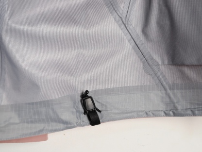 🔝ARC‘TERYX 始祖鳥 BETA LT戶外防水硬殼衝鋒衣
市場獨家全溢膠版本 一比一細節還原
YB四次壓膠工藝 整衣3D立體仿生學設計衣長臂彎 TRI-DURANCE防水防雨面料 自行區別市面先行版本 原包裝原標 全套輔料定制 整衣 腋下YKK雙向拉鍊 五金全部開模定制
R1 SIZE：S-XXL