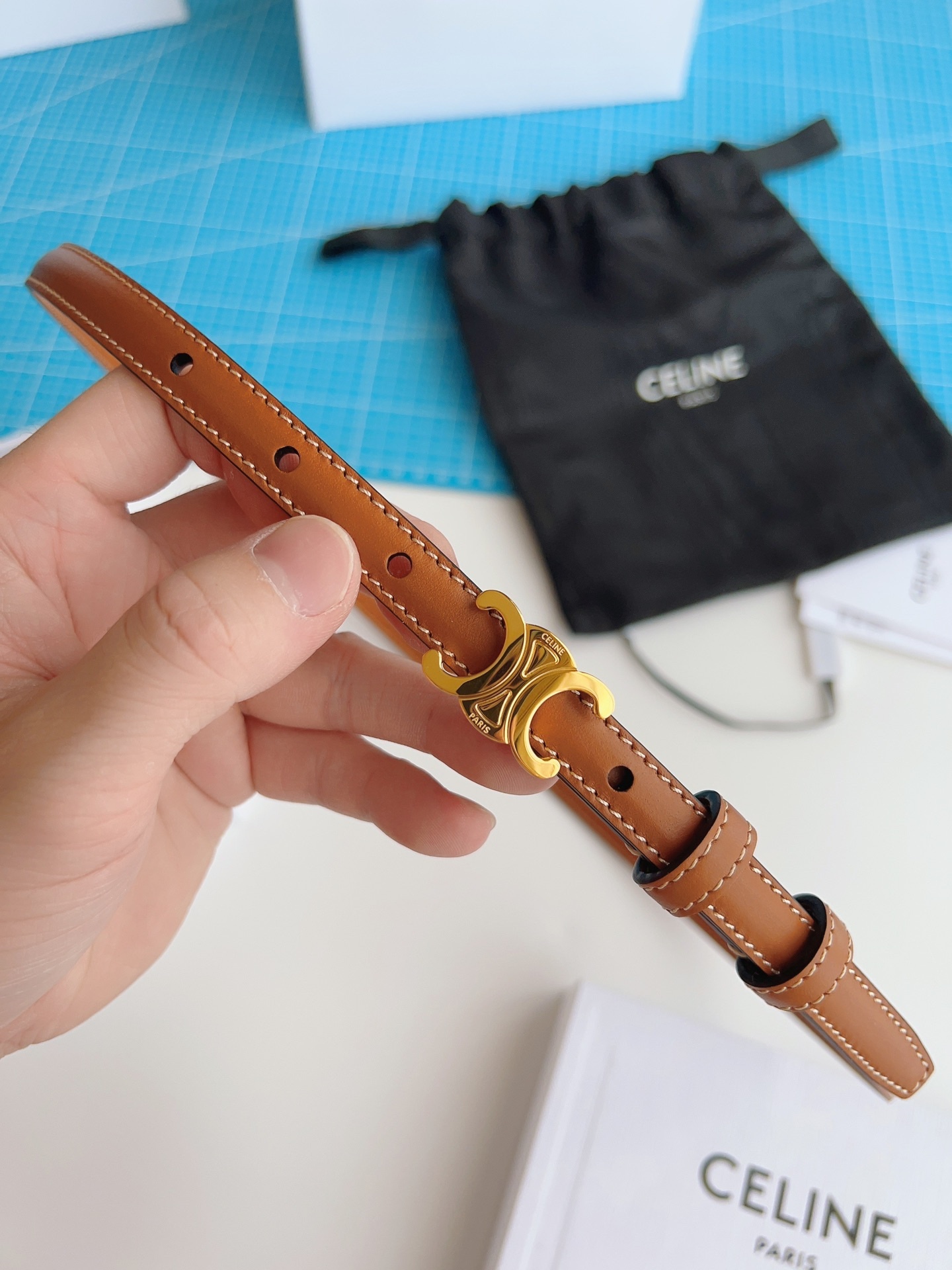 《CELINE》塞琳🇫🇷法國原廠皮料，棕色全皮 品質毋庸置疑 ，只有最好，沒有更好，寬1.3cm