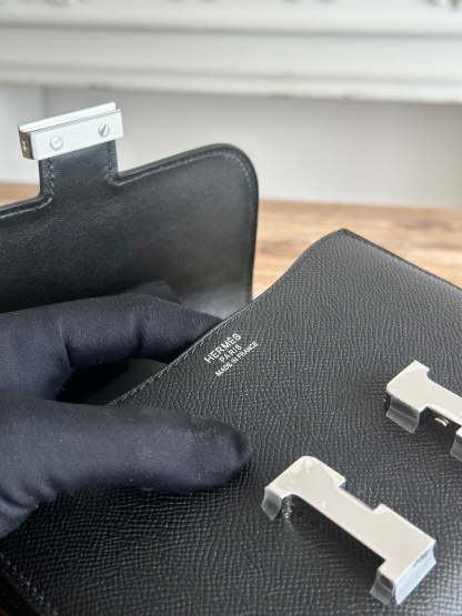 康康  空姐包  
constance  19cm  
epsom掌紋小牛皮  半收工  蠟線縫製