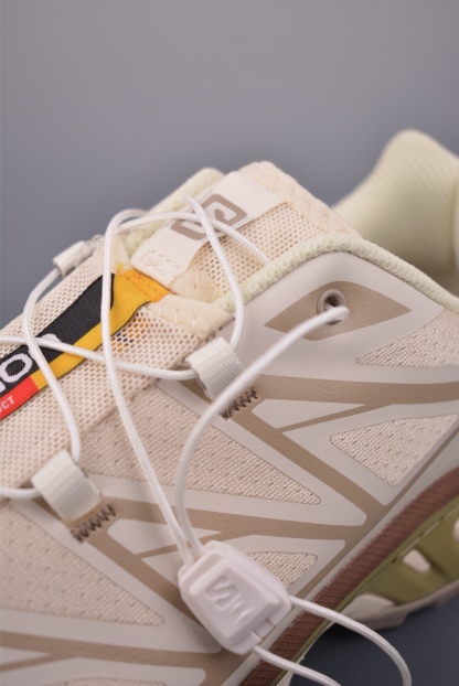 -薩洛蒙 Salomon XT 
QUEST GTX 探索者系列 
潮流越野機能戶外休閒運動跑步鞋
官方貨號: 4784782722
尺碼：36 36.5 37 38 38.5 39 40 40.5 41.5 42 42.5 43 44 44.5 45