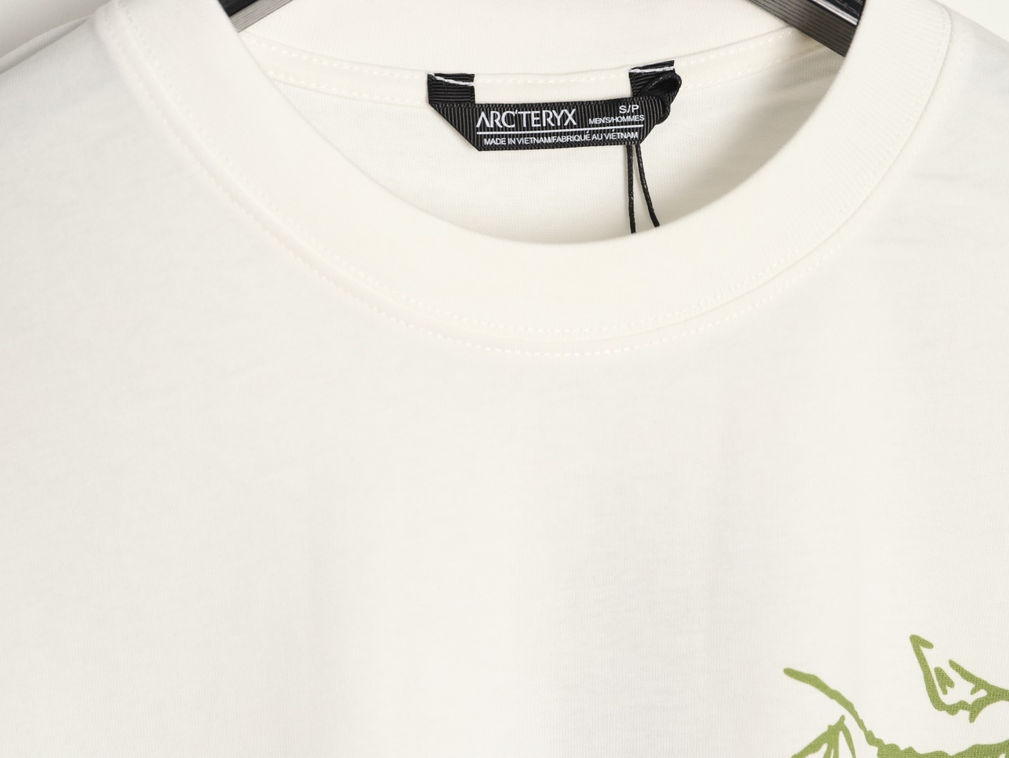 Ayc`Teryx  始祖鳥 字母LOGO彩繪漸變短袖
高端32s雙紗280克面料
重磅面料 定制拉架羅紋同缸同染 三標齊全 男女同款 
T 尺碼：S M L