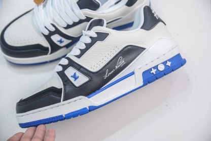 
 Louis Vuitton Trainer lv時裝走秀運動鞋 
尺碼：39 40 41 42 43 44 45 46
