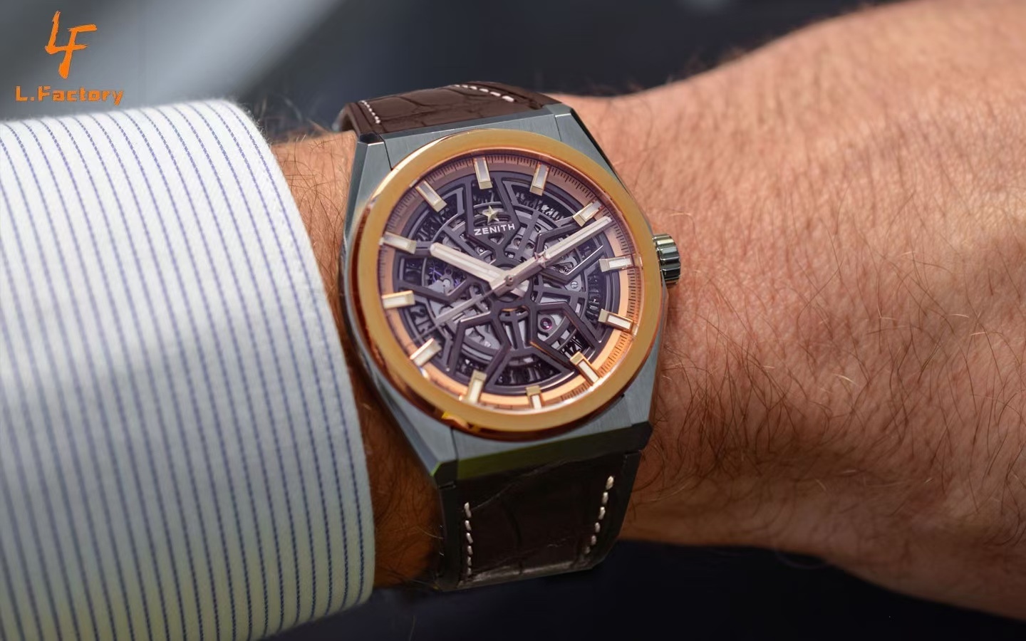 佩戴效果圖  LF真力時DEFY系列全新升級版，殼身 頭粒 機芯 表扣等均做了升級調整。一款根據路虎標誌性花輪轂設計而成的高顏值鏤空腕表。

原裝1:1開模鑄造，極致還原表殼的每一處細節打磨倒角，盡顯原裝菱角分明、堅毅果敢的陽剛氣質。完美的41mm表經，適配大眾男性手寸，正裝休閒兩不誤。根據汽車輪轂設計而成的五角星錶盤，未來概念感十足。同步官網新款1:1五角星折疊扣，搭載定製版Cal.670sk全自動機械機芯，鏤空日曆的大小與位置、機芯夾板、齒輪、五角星陀皆按原版機芯數據1:1拆解鍛造而成。

LF臻品