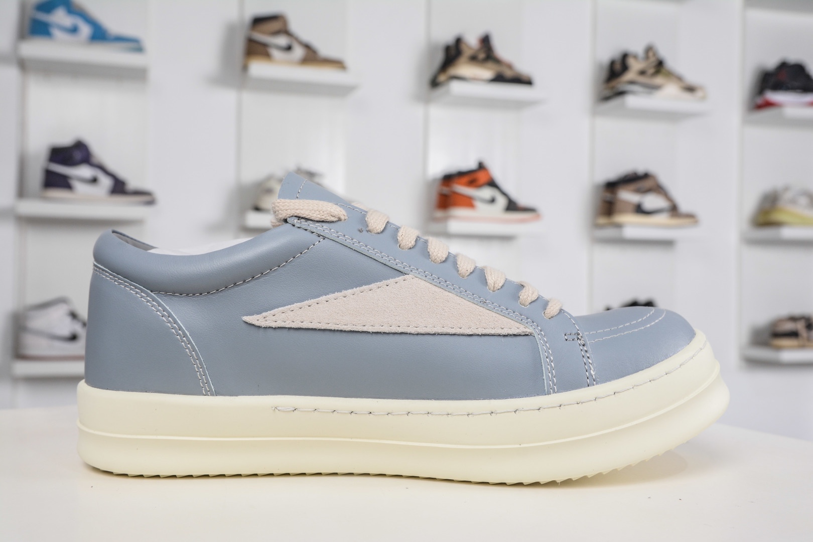 RICK OWENS/RO Hollywood 歐文斯 圓頭系帶低幫板鞋 
尺碼:36 37 38 39 40 41 42 43 44 45 46