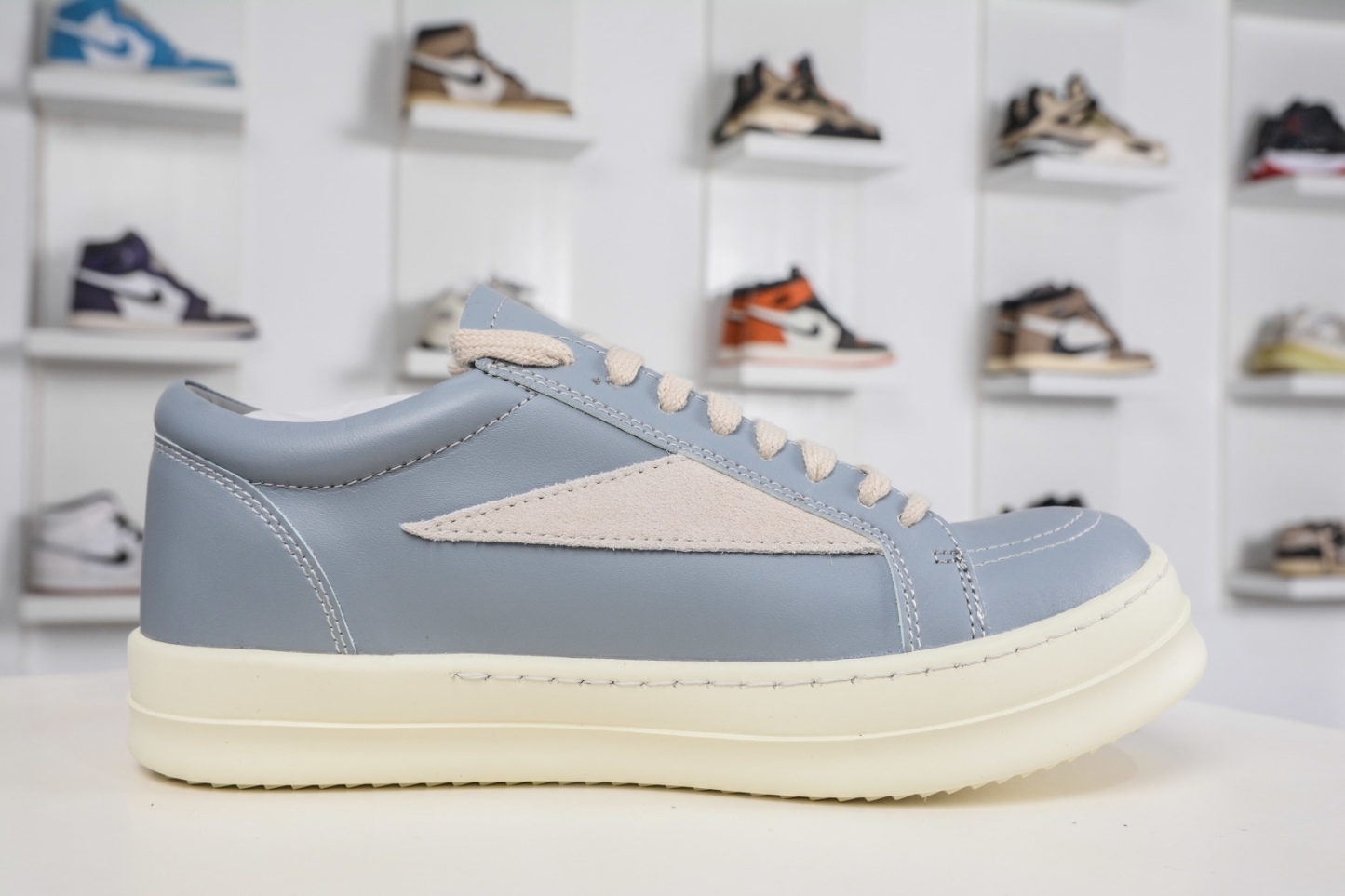 RICK OWENS/RO Hollywood 歐文斯 圓頭系帶低幫板鞋 
尺碼:36 37 38 39 40 41 42 43 44 45 46