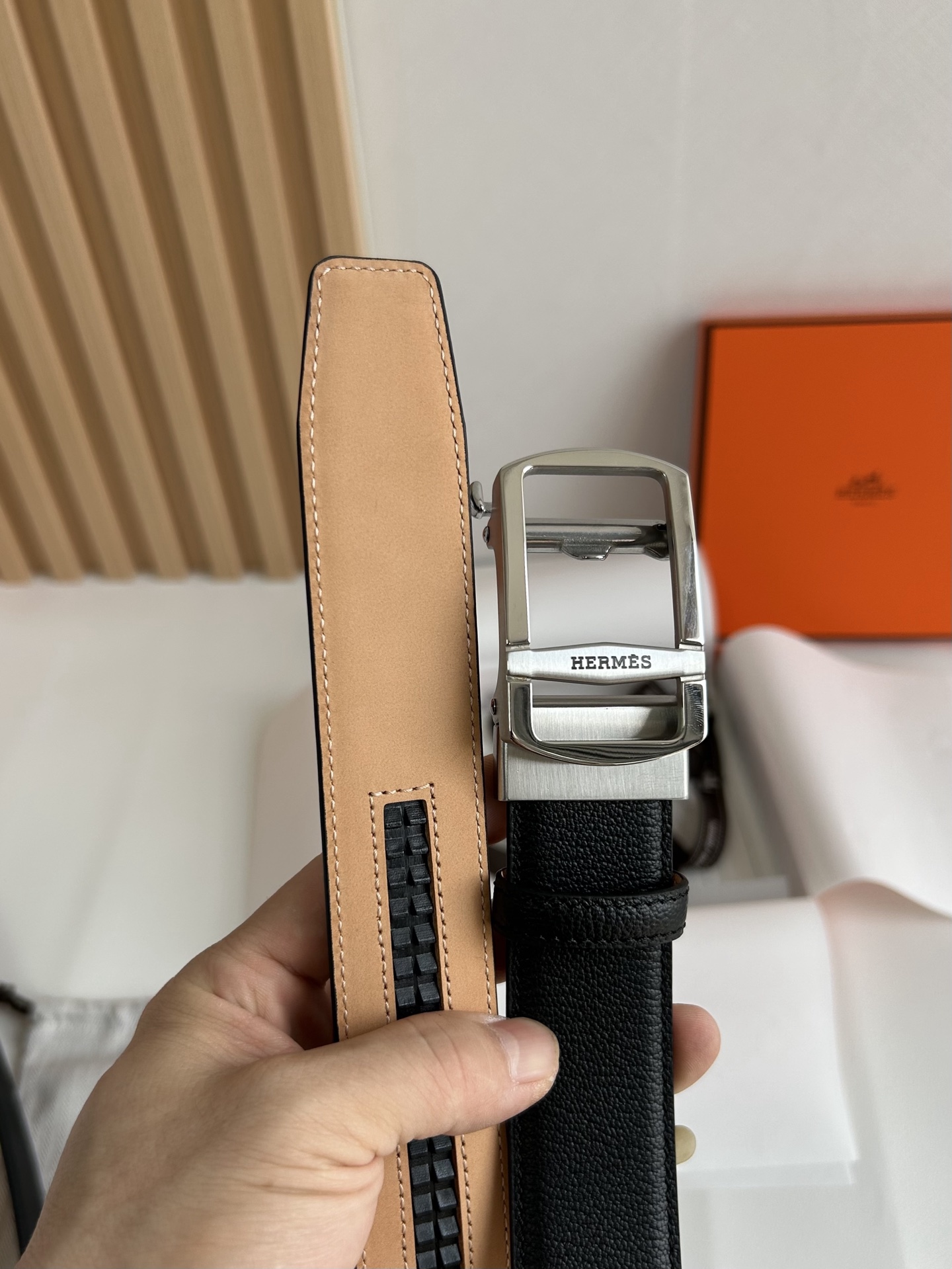 【H家】 新款紋路小牛皮腰帶，寬度3.5cm，搭配新款不鏽鋼自動扣，手感極佳、可以任意裁剪、永恆而經典！轉圖必大賣