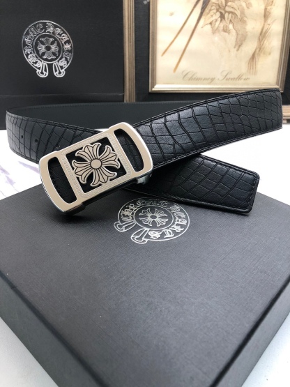 克羅星：原單頭層牛皮燙印花紋面，內襯頭層小牛皮底，搭配原單自動扣，可裁剪的自動帶，此款腰帶面雙採用意大利原定廠制進口牛皮帶身 ，對專版櫃足寬3.5