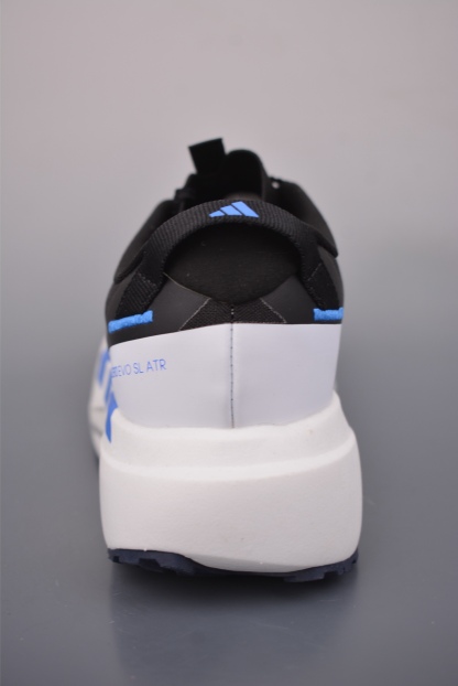 Adidas Adizero Evo SL ATR M
阿迪超輕透氣緩震跑鞋 
官方貨號: KK10662332
尺碼：36 36.5 37 38 38.5 39 40 40.5 41 42 42.5 43 44 44.5 45 46