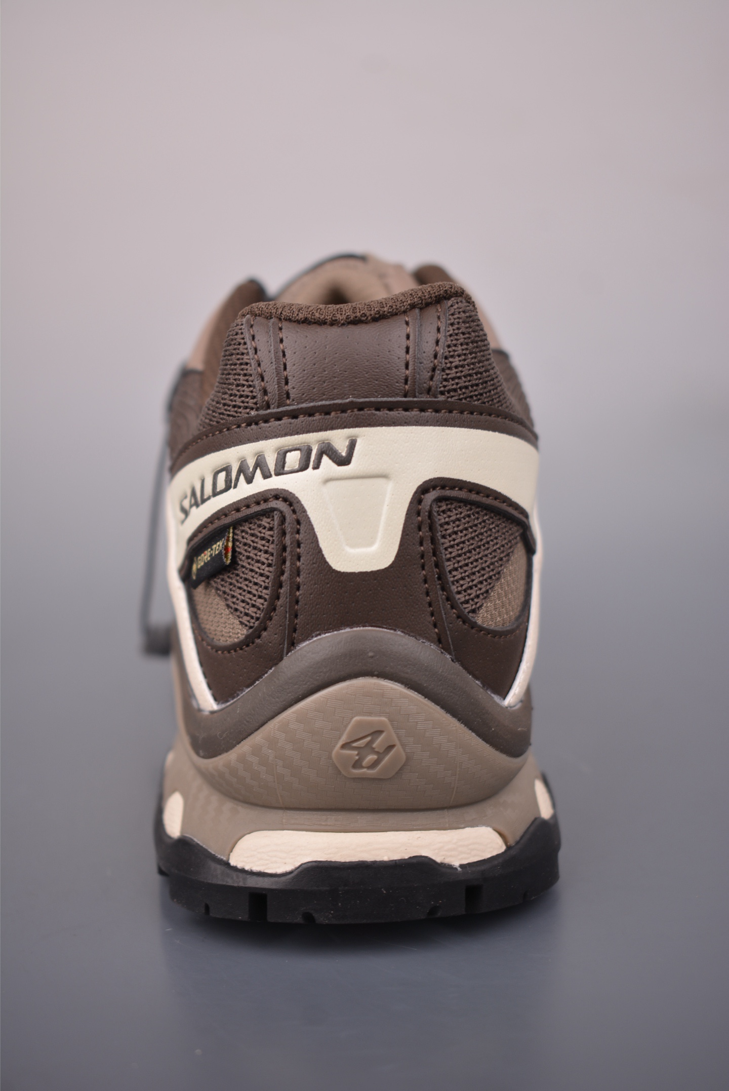 薩洛蒙 Salomon XT 
QUEST GTX ATHR 探索者系列 
潮流越野機能戶外休閒運動跑步鞋
官方貨號: 492789 292722
尺碼：36 36.5 37 38 38.5 39 40 40.5 41.5 42 42.5 43 44 44.5 45 
