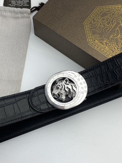 【史蒂芬】專櫃鰐魚紋黑色牛皮腰帶，元夾層系列，搭配新款不鏽鋼虎頭扣，寬度3.8cm，長度不可調節，尺碼（85-110）具有獨特吸引力！