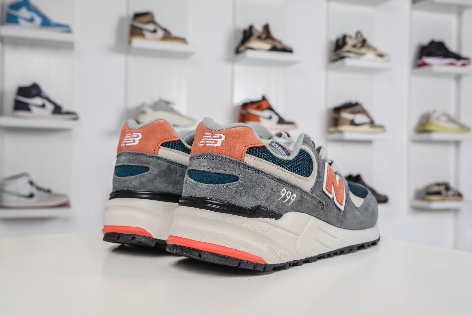 New Balance NB999系列 
貨號：ML999AD
Size：39.5 40 40.5 41.5 42 42.5 43 44