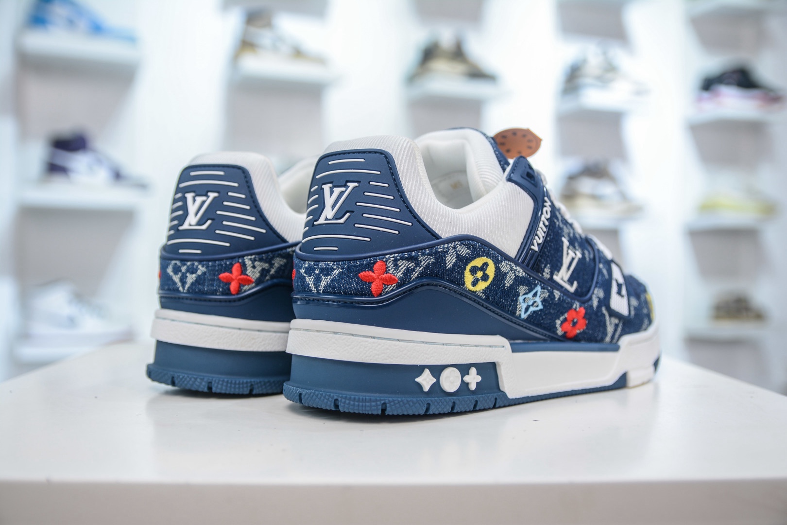Louis Vuitton Trainer lv時裝走秀運動鞋板鞋  SIZE：36 37 38 39 40 41 42 43 44 45