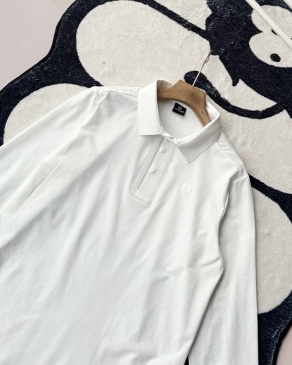 春季新款 KOLON SPORT可隆吸濕長袖防曬+抗菌SECOt恤翻領POLO
大身採用可隆自研面料，具有吸濕速乾，UPF215+防曬及Polygiene抑菌功能門襟採用激光切割工藝，結合肩部超聲波貼合工藝，提升細節品質感領口，門襟及下擺均採用熱壓工藝，外觀平整
