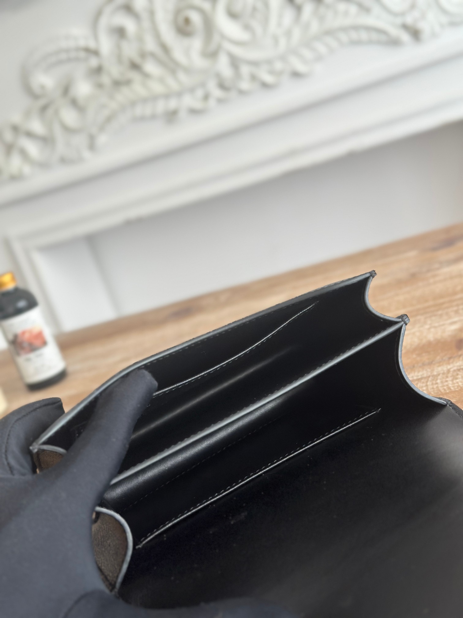 康康  空姐包  
constance  19cm  
epsom掌紋小牛皮  半收工  蠟線縫製