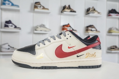Nike SB Dunk Low 馬年限定聯名-白黑紅三鈎 
貨號:MY9969 905
尺碼：36 36.5 37.5 38 38.5 39 40 40.5 41 42 42.5 43 44 44.5 45