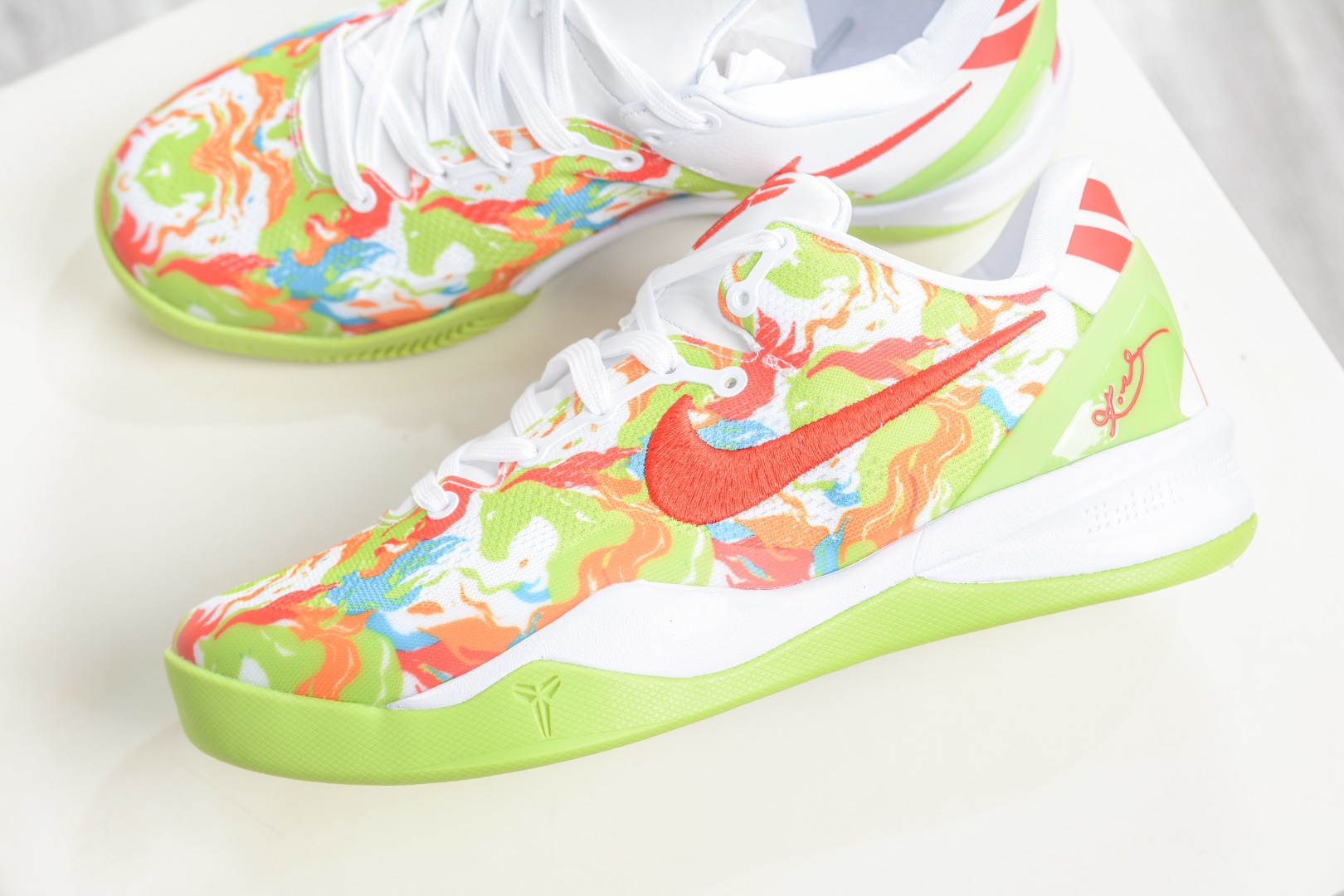 Nike Zoom Kobe VIII 馬年限定 CNY新年款 低幫復刻實戰運動低幫文化籃球鞋 內置元年緩震氣墊 
貨號: HF2793 007
Size：38 38.5 39 40 40.5 41 42 42.5 43 44 44.5 45 46