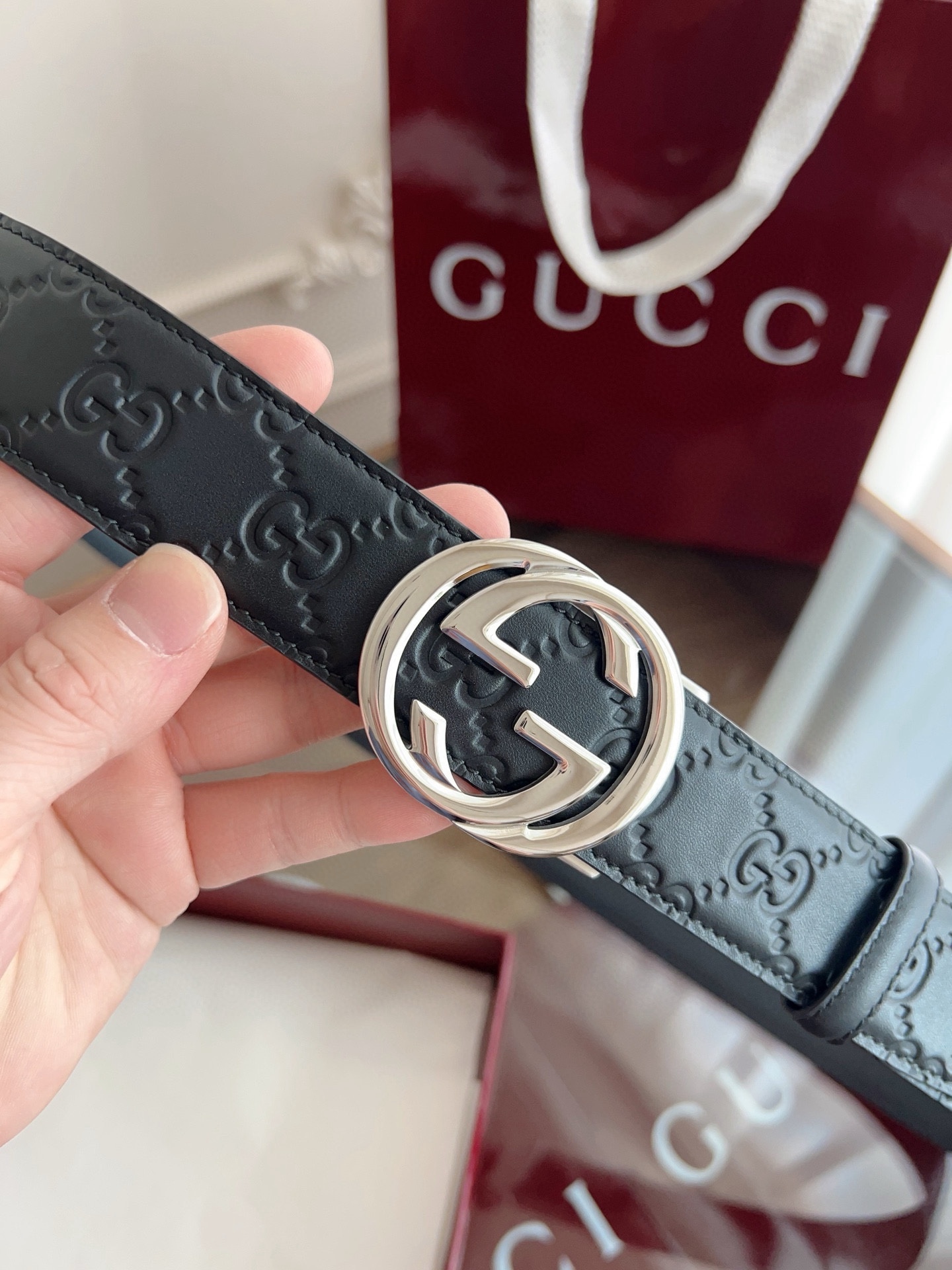 Gucci 古馳 自動平滑扣腰帶 精鋼打造五金 寬度35MM寬 雙面頭層牛皮 自由裁剪設計。