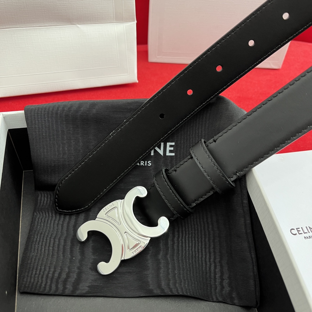 Celine/賽琳 款凱旋門腰帶 寬度3.0cm 男女通用款 💯採用數量稀少的原廠專用小牛皮 搭配精緻凱旋門搭扣 獨家頂級手工 進口邊油