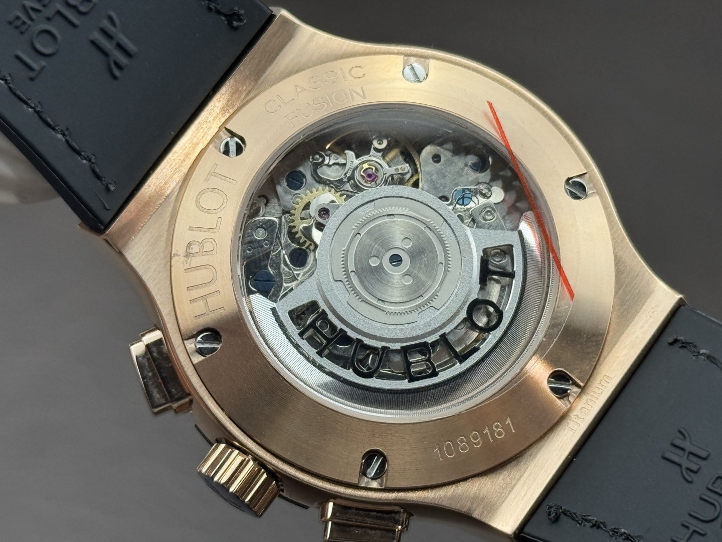 （实拍圖）升級版宇舶hublot恆寶表經典融合CLASSIC FUSION系列，直徑45mm，表殼316L精鋼，耐磨藍寶石玻璃，施華洛世奇鑽石鑲嵌，進口搭載進口7750多巧能計時機芯，還原原裝所有功能，在不同的時空共鳴，如繪畫，如音樂，如時計，獨一無二的HUBLOT最配獨一無二的他，經典融合計時腕表。