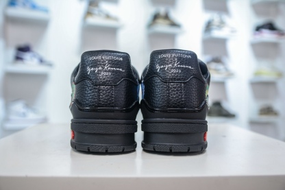 Louis Vuitton Trainer lv時裝走秀運動鞋板鞋SIZE：36 37 38 39 40 41 42 43 44 45