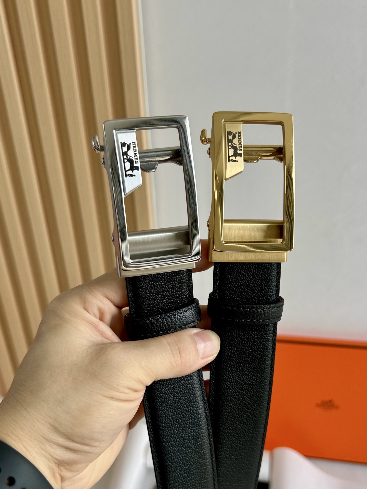 【H家】 新款紋路小牛皮腰帶，寬度3.5cm，搭配新款不鏽鋼自動扣，手感極佳、可以任意裁剪、永恆而經典！轉圖必大賣