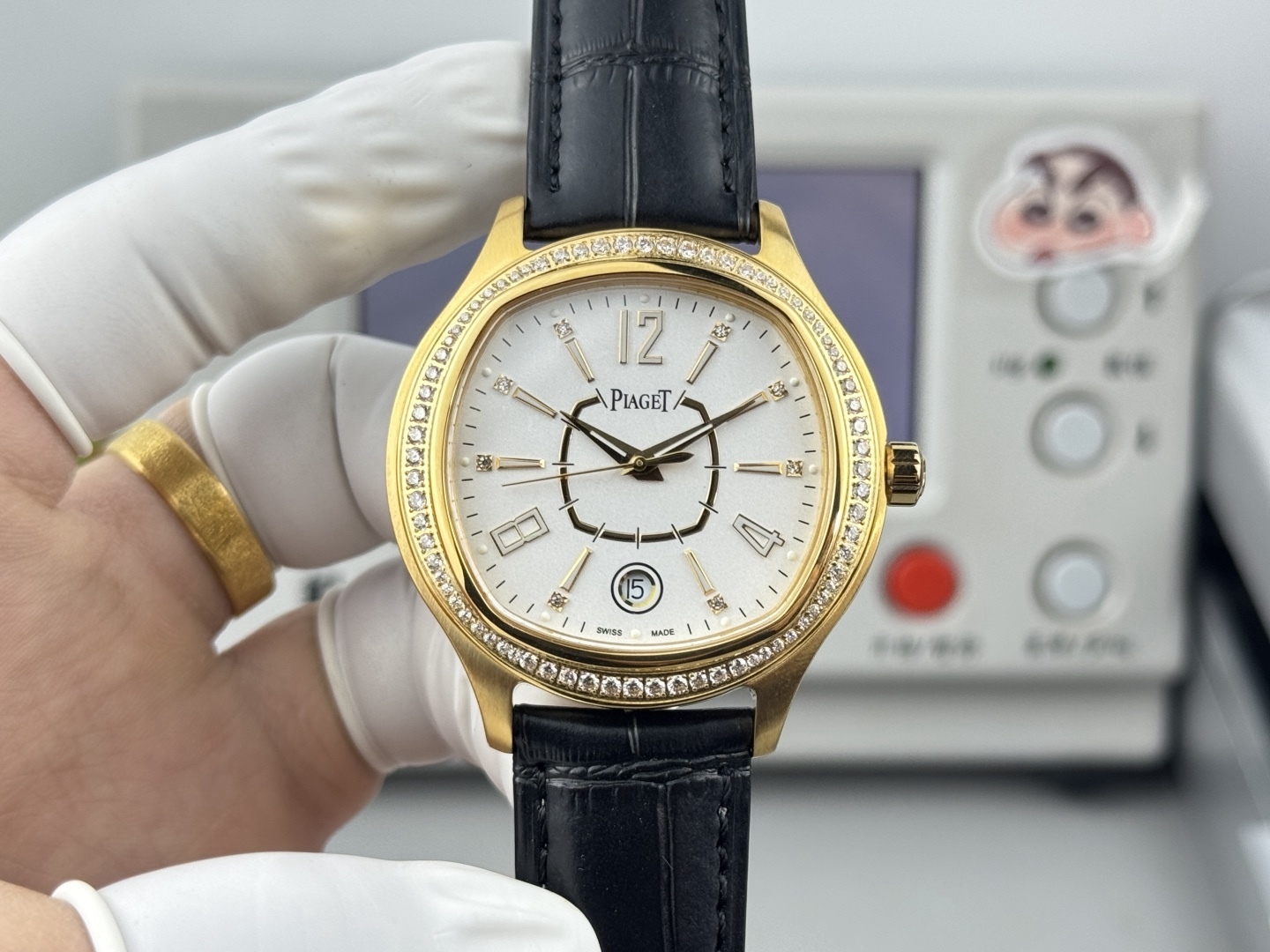 熱賣款🔥🔥🔥！方形殼—在推出新面孔—更別緻—更有型—經典
品牌：伯爵(方正卓絕 精緻之作）爆賣款🎉🎉🎉
類型：精緻款男士腕表（卓越）有轉必賣
錶帶：真牛皮&316L錶帶（舒適）大氣磅礡
機芯：超頂級機械2824機芯（穩定）
材料：礦物質超強鏡面（耐磨）
大氣風範 無限渴望 特別創意 載譽上市
尺寸：直徑42mm厚10mm榮譽
新款上市！歡迎轉載！