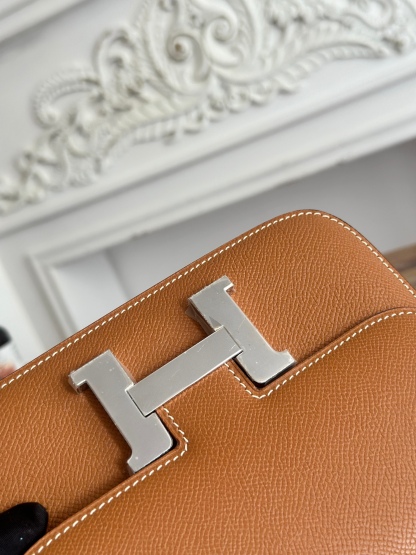 康康  空姐包  
constance  19cm  
epsom掌紋小牛皮  半收工  蠟線縫製