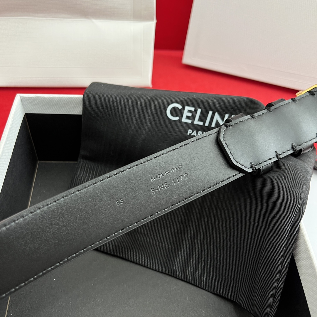 Celine/賽琳 款凱旋門腰帶 寬度3.0cm 男女通用款 💯採用數量稀少的原廠專用小牛皮 搭配精緻凱旋門搭扣 獨家頂級手工 進口邊油