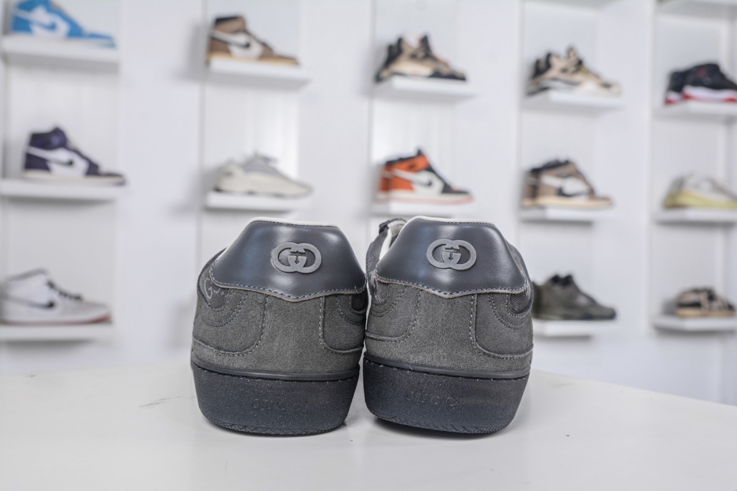 Gucci 古馳G75 圓頭系帶運動鞋
尺碼：39 40 41 42 43 44 45 46