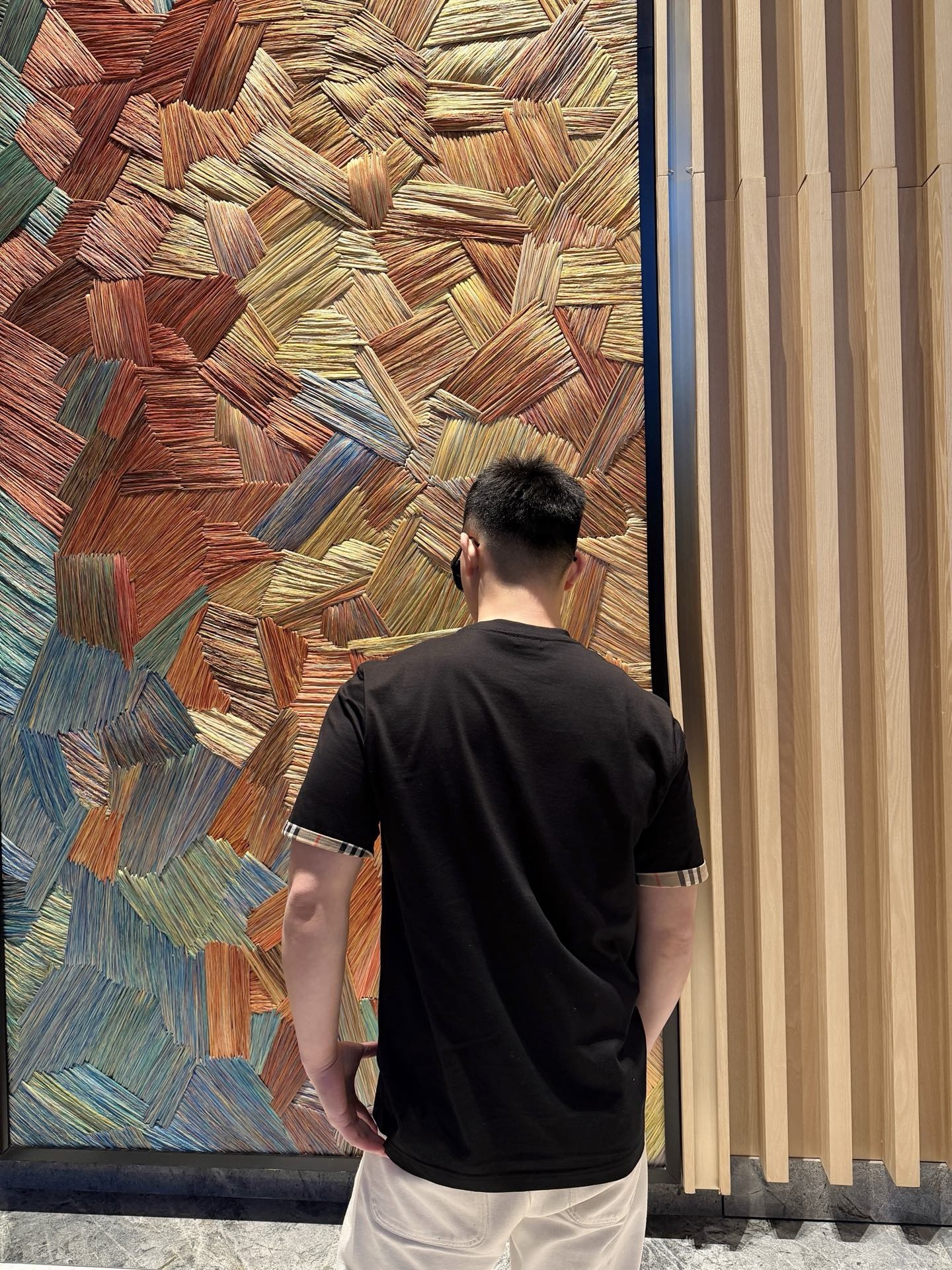 🔝BURBERRY巴寶莉BBR 格紋拼袖短袖T恤
正品購入，50支雙股100%精梳棉170克，2*2精品羅紋210克，面料拼接，面料酵洗，定制1：1商標，合身版型
B Size：S-XL