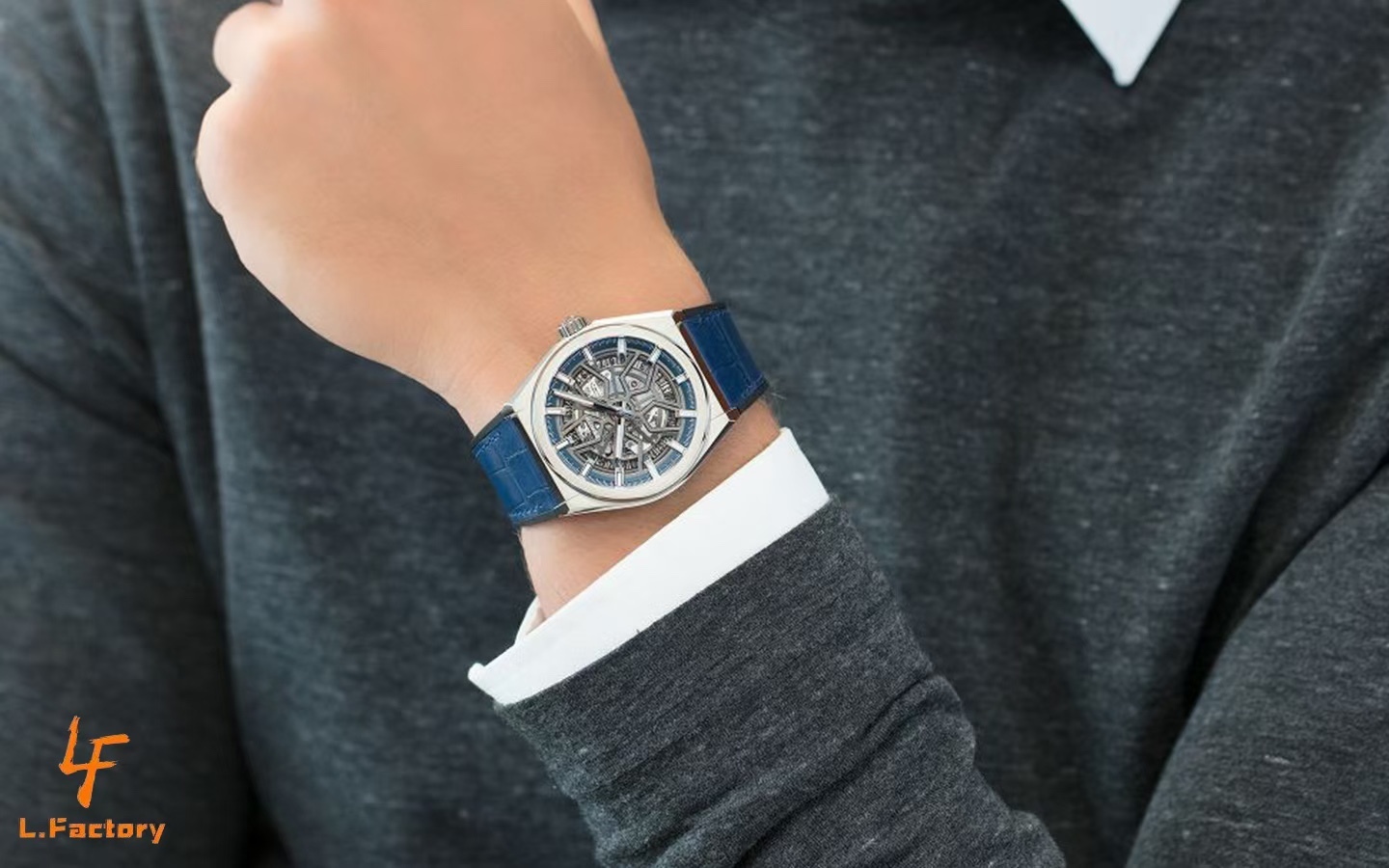 佩戴效果圖  LF真力時DEFY系列全新升級版，殼身 頭粒 機芯 表扣等均做了升級調整。一款根據路虎標誌性花輪轂設計而成的高顏值鏤空腕表。

原裝1:1開模鑄造，極致還原表殼的每一處細節打磨倒角，盡顯原裝菱角分明、堅毅果敢的陽剛氣質。完美的41mm表經，適配大眾男性手寸，正裝休閒兩不誤。根據汽車輪轂設計而成的五角星錶盤，未來概念感十足。同步官網新款1:1五角星折疊扣，搭載定製版Cal.670sk全自動機械機芯，鏤空日曆的大小與位置、機芯夾板、齒輪、五角星陀皆按原版機芯數據1:1拆解鍛造而成。

LF臻品