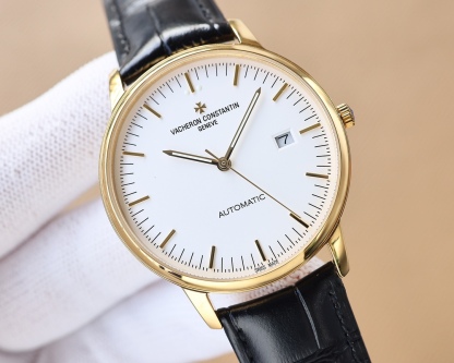 【TW 最新熱門款🔥】江詩.丹頓🆕Vacheron constantin 經典之美品鑒江詩.丹頓傳承系列腕表！
1⃣️團隊歷時9個月精心設計，敢為人先，力求完美，突破多層技術瓶頸💪
2️⃣ 市場獨家最新鍋蓋玻璃材質，超強的3D立體感，超薄工藝，超強夜光，直徑42mm👏
3️⃣款式採用原裝9015®機芯，每小時振頻28800次，零返修®質量✅
4⃣️ 錶盤上採用經典獨家內影，更顯示出這款腕表的華貴氣質🕶
5⃣️ 款式搭配意大利牛皮讓手腕更貼合舒適
   🔥頂級出品 精品不斷🔥