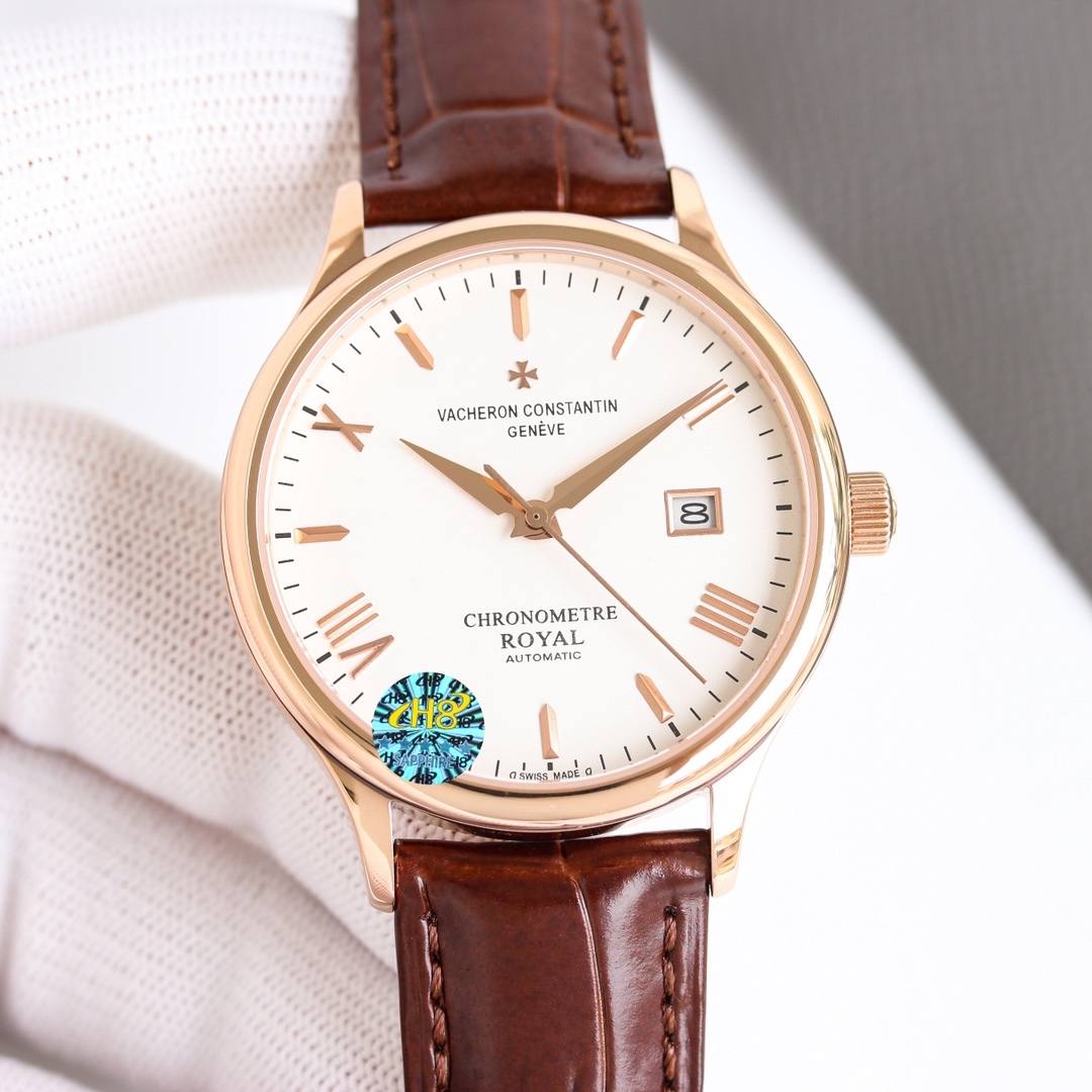 
江詩丹頓傳承系列腕表火爆上市！🔥簡雅大方，完美結合，讓你感受優雅紳土氣息！[禮物]該表搭載原裝進口9015超薄機芯，每小時振頻28800次，性能穩定，零返修！表殼： 釆用316 精鋼，藍寶石玻璃鏡面！🎖搭配意大利真皮錶帶原裝扣，直徑：40 mm，超強防水，簡潔大氣，高端品質，適合各種商務場合，送禮首選！