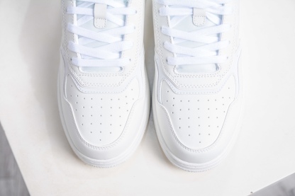 迪奧/Dior B27 Oblique Galaxy Low Top Sneakers B27系列低幫復古真皮百搭運動休閒板鞋 
貨號：3SN272ZIR16536
尺碼：38 39 40 41 42 43 44 45 46