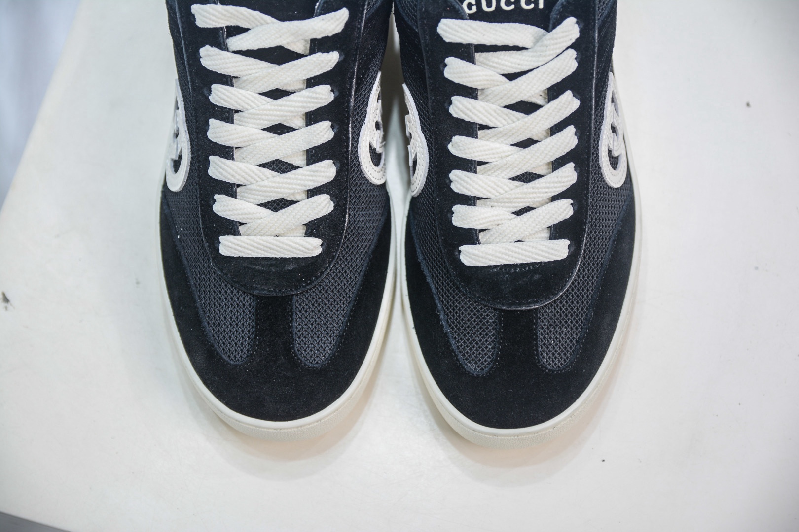Gucci 古馳G75 圓頭系帶運動鞋 
尺碼：35 36 37 38 39 40 41 42 43 44 45 46