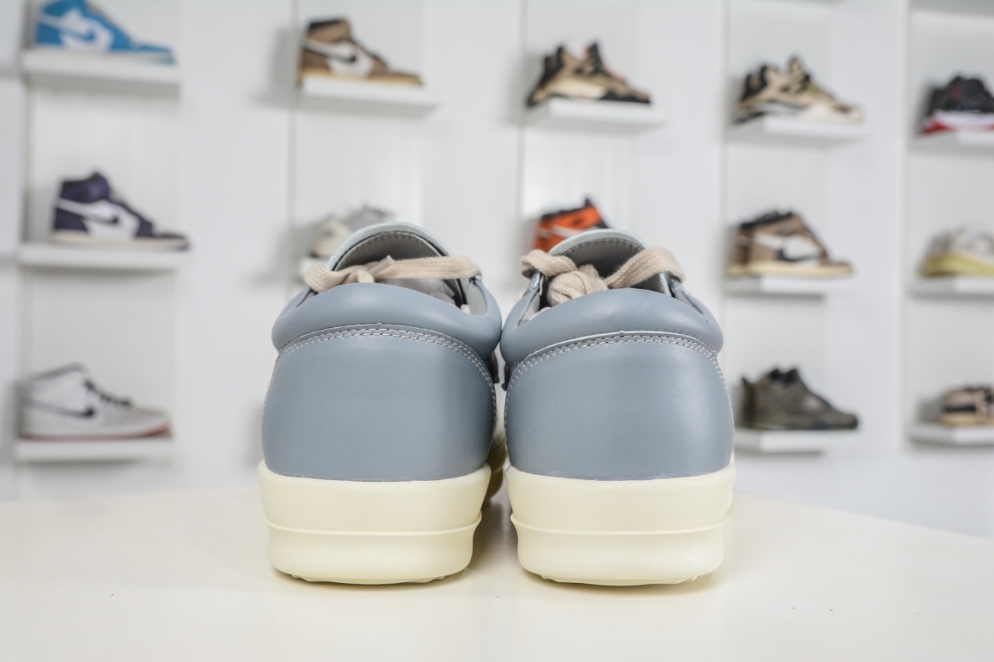 RICK OWENS/RO Hollywood 歐文斯 圓頭系帶低幫板鞋 
尺碼:36 37 38 39 40 41 42 43 44 45 46