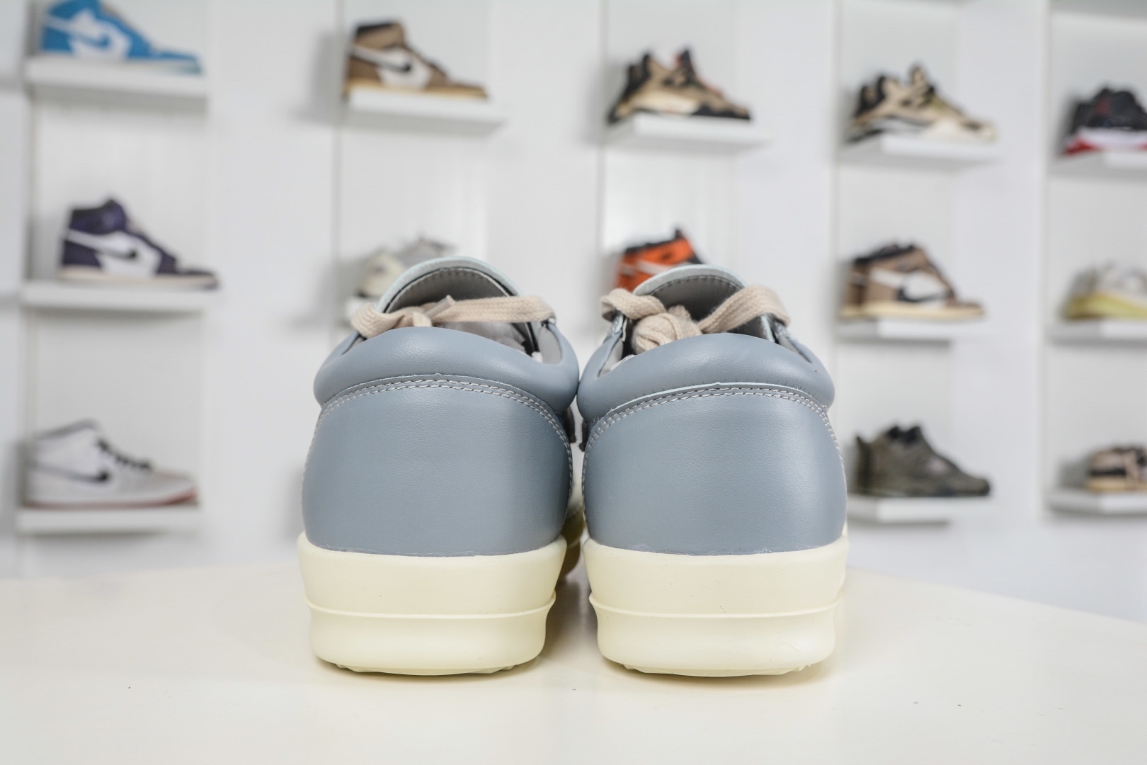 RICK OWENS/RO Hollywood 歐文斯 圓頭系帶低幫板鞋 
尺碼:36 37 38 39 40 41 42 43 44 45 46