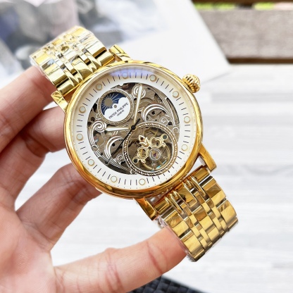 
複雜時計 奢華大氣🔥
經典新品 震撼上市🎈
【最新】：百達翡麗 大飛輪設計
【類型】：精品男士腕表
【錶帶】：真牛皮錶帶
【機芯】：高端全自動機械機芯
【鏡面】：礦物質強化玻璃（更高清）
品味高雅 浩瀚大氣 匠心獨運 腕間瑰寶
尺寸：直徑42mm厚12.5mm熱賣上市！歡迎轉載！