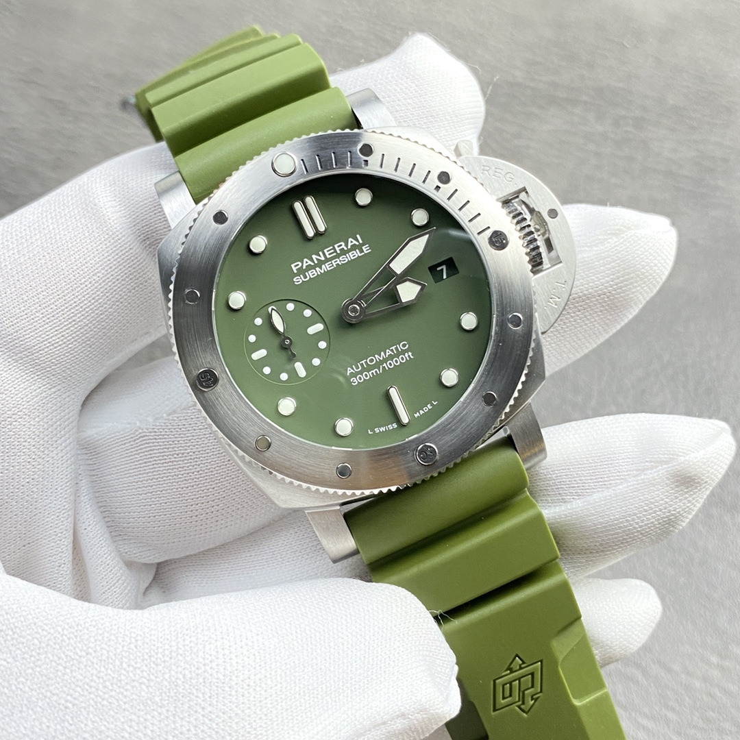 （嚴選）沛納海 PAM1055 42MM 綠海魂—PAM961弟弟。適合亞洲人手腕的腕表，男女可佩戴！沛納海史上第一枚42MM綠盤，還有VS定制與正品一致的綠日曆。出貨實拍